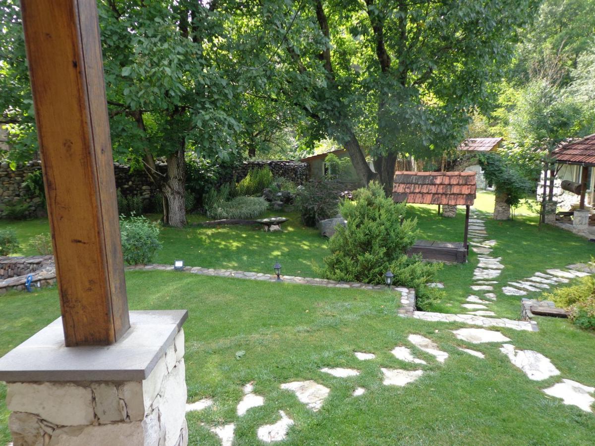 Bed and Breakfast Eco Garden Дилижан Экстерьер фото