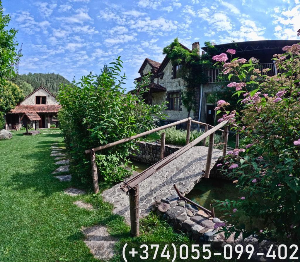 Bed and Breakfast Eco Garden Дилижан Экстерьер фото