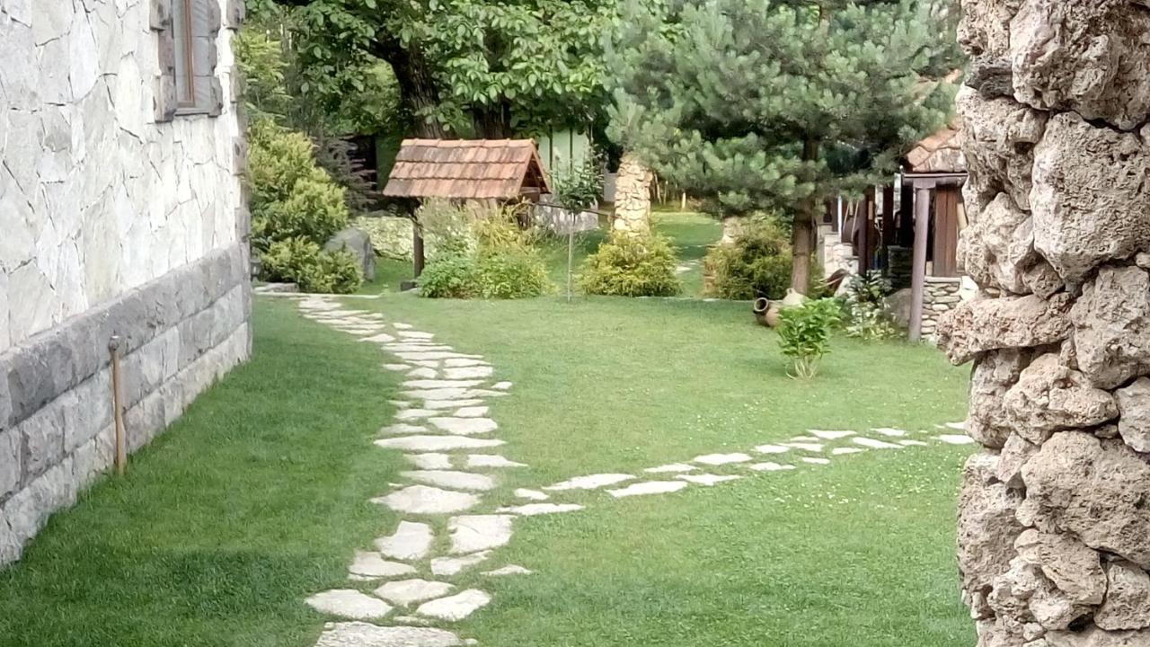 Bed and Breakfast Eco Garden Дилижан Экстерьер фото