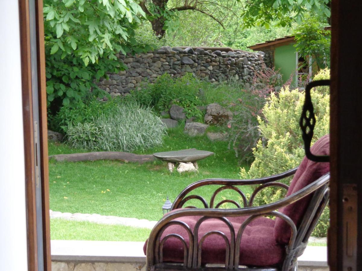 Bed and Breakfast Eco Garden Дилижан Экстерьер фото